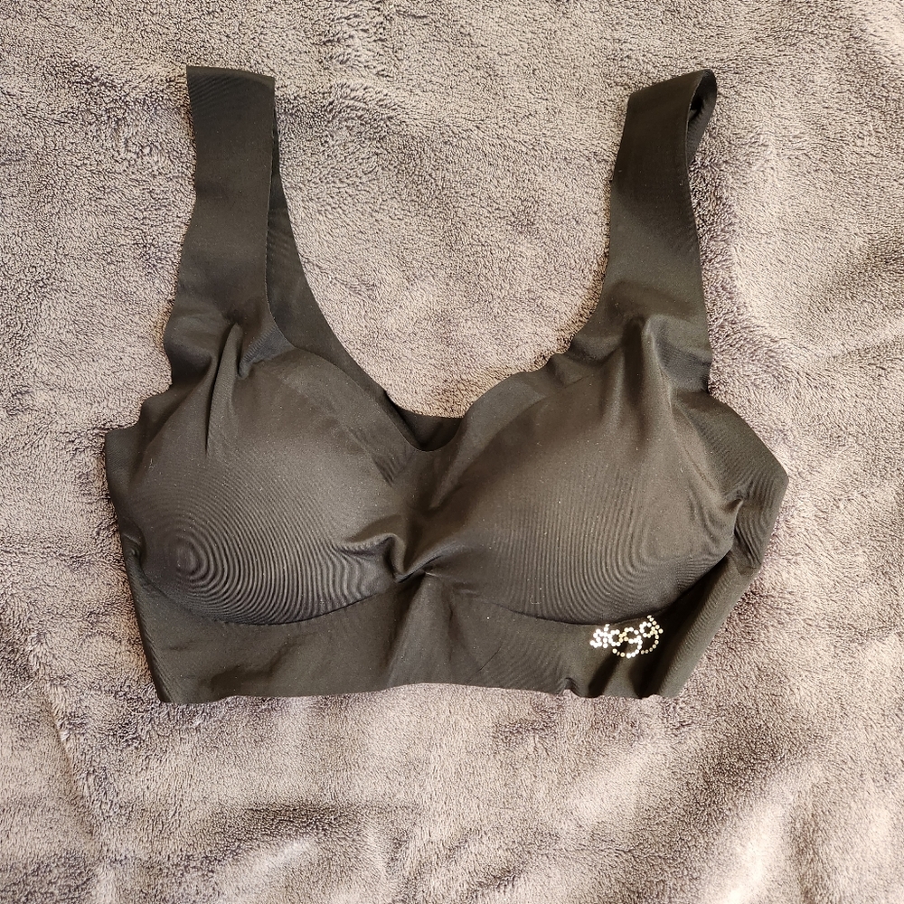 Soft seamless bra